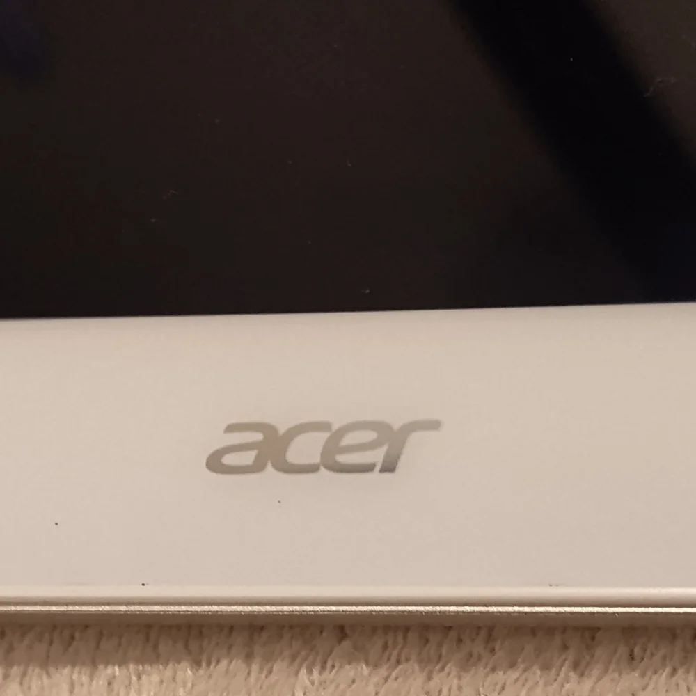 Like-New ACER Tablet 10/2014